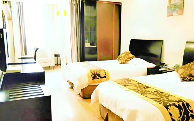 Greentree Inn Suzhou Taicang Baolong Square Express Hotel