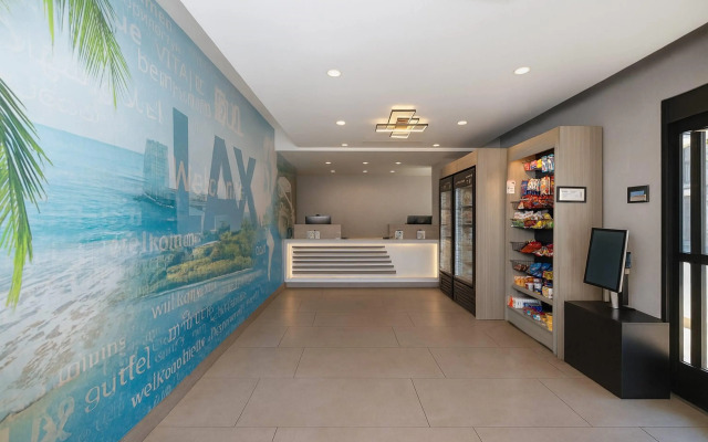 Travelodge by Wyndham LAX