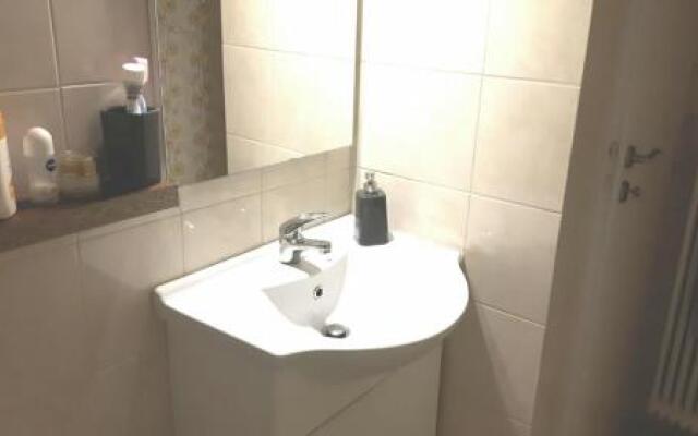 Home in centre Mavromichali