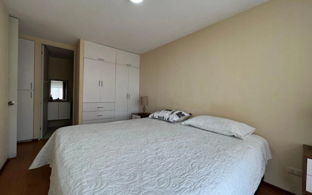 Departamento céntrico y moderno, exelente ubic.