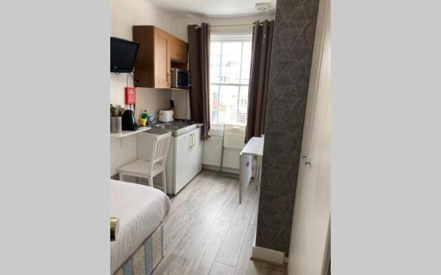 F19- Bright Studio for 1 near Paddington