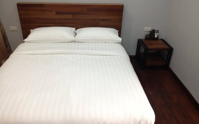 Hush Hub Hotel