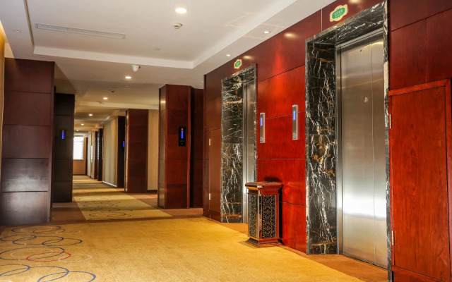 New Knight Royal Hotel Airport and International Resort