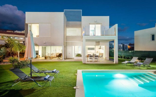 132 Villa Oasis Paraíso by Sunkeyrents