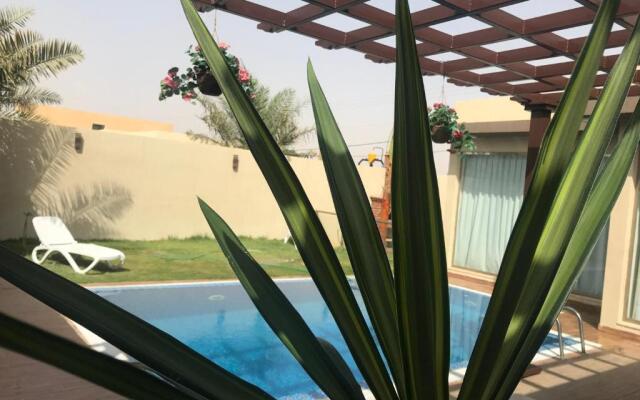 Mooyah resort