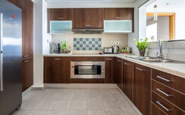 Refined 2BR Luxury Apartment at Palm Jumeirah