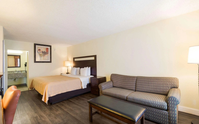 Quality Inn & Suites Conference Center Statesboro Historic District