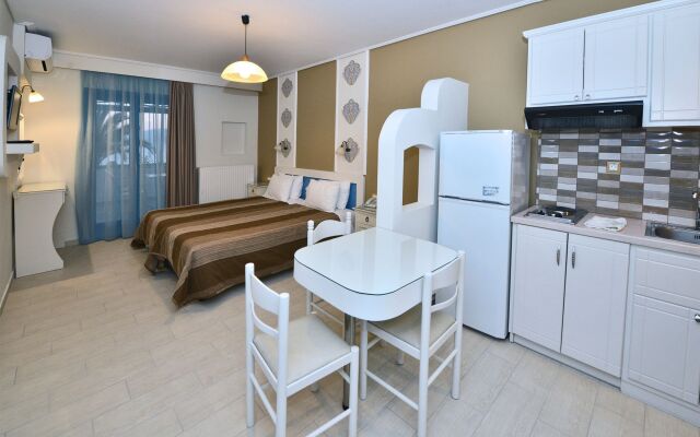 Liana Beach Hotel & Spa