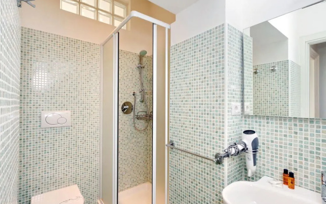 Luxury, Large Flat With Terrace on Vatican Walls