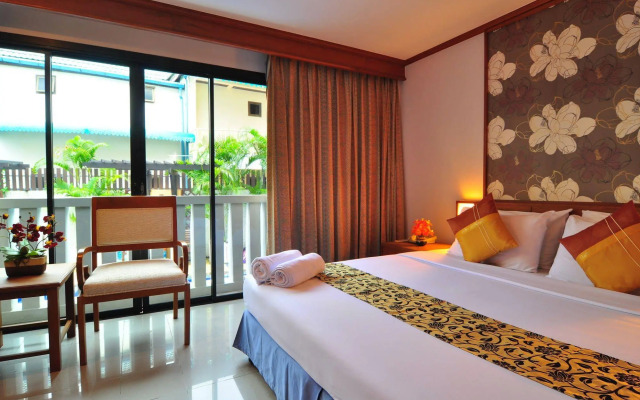 Rattana Beach Hotel