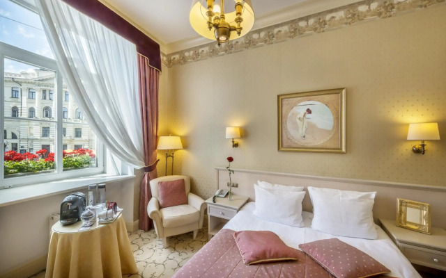IMPERIAL Hotel & Restaurant