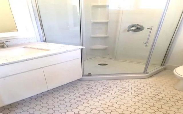 1040 - Beverly Hills Modern Estate - RUD 113272