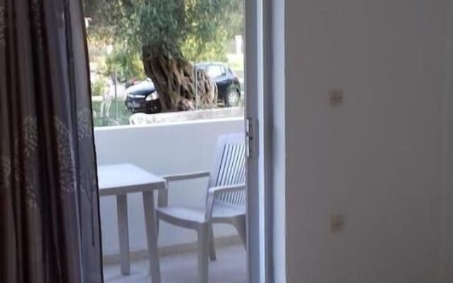 Full House Kavos