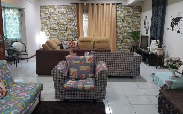 D'hartamas Guesthouse