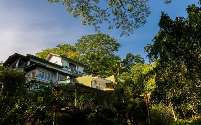 Monarch Villa Hanthana Kandy