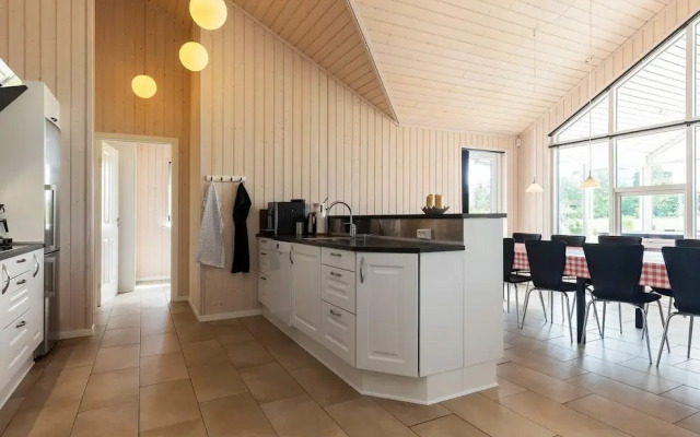 15 Person Holiday Home in Hojslev