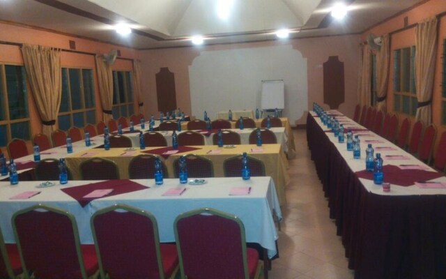 Palmdew Highland Hotel