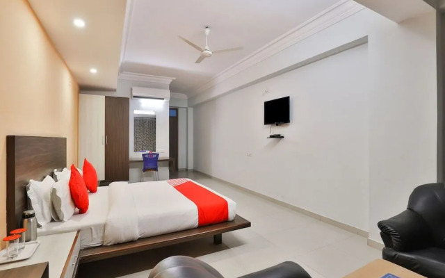 Infocity Club And Resort By OYO Rooms
