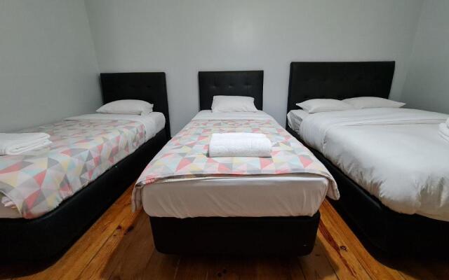 Shangrila Hostel Anjos