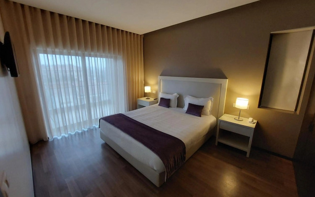 Monte Lírio Hotel