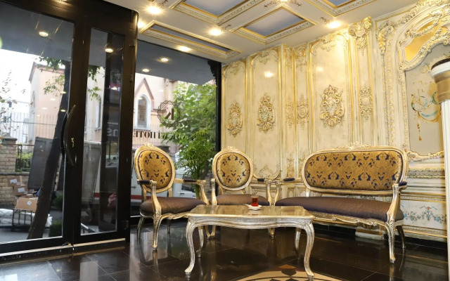 Grand Kavi Hotel