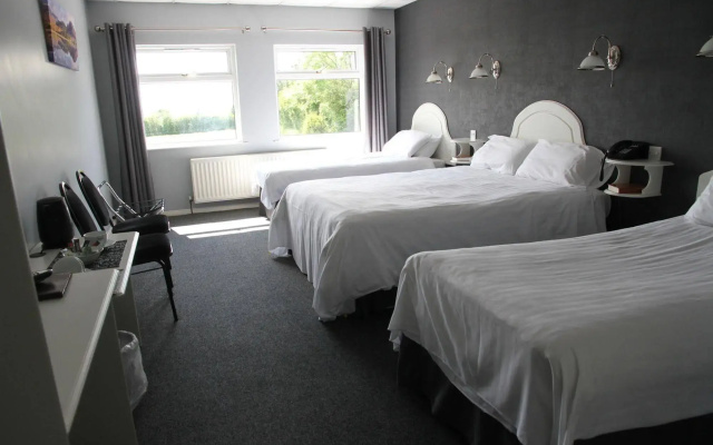5 Corners Guest Inn