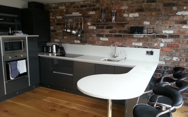 Base Serviced Apartments - Sir Thomas Street