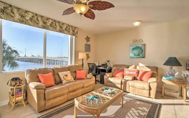 Private Balcony & Pool Access: Bayfront Retreat