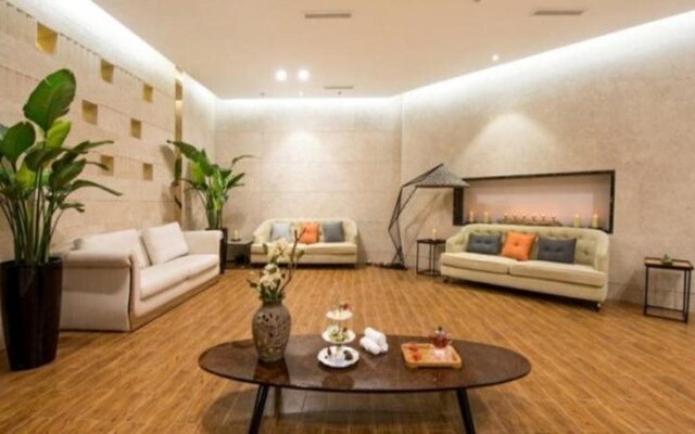 The Golden Beach No.1 Boutique Hotel