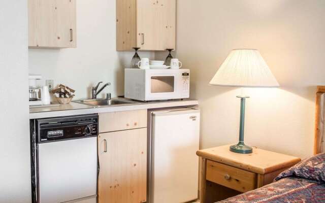 Rodeway Inn and Suites Spokane