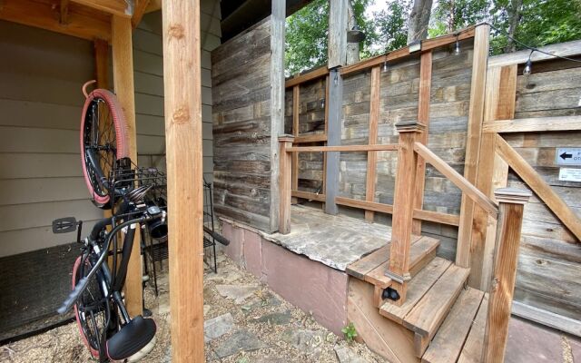 The Chic Guest Retreat in Old Town Near Csu!