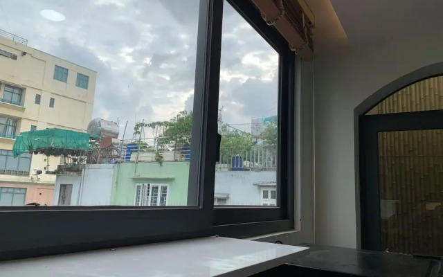 Lucy Hotel & Apartment