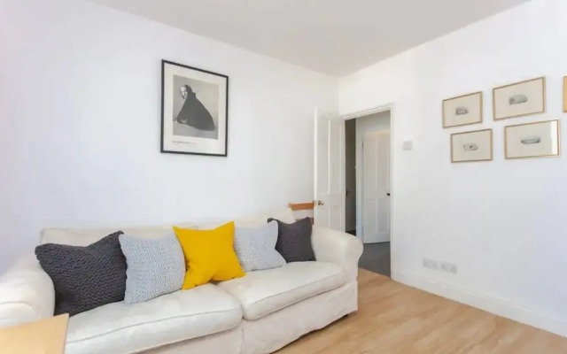 Fabulous 2 Bedroom Apartment in London Bridge