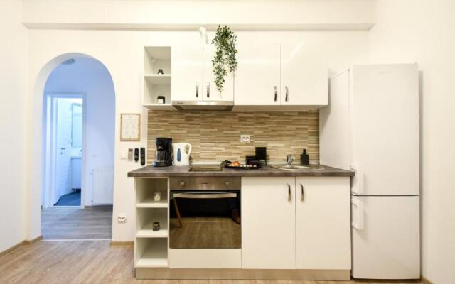 PASTEL HUES - Homey Central Apartment near Armeneasca