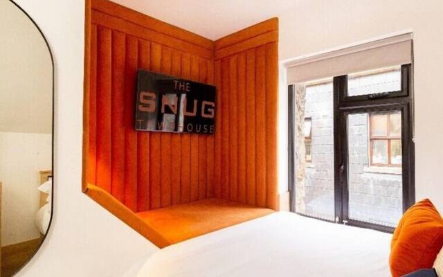 The Snug Townhouse