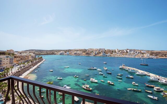 Harbour Lights Seafront Penthouse by Getaways Malta