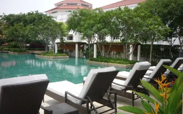 YC's Apartment @ Straits Quay