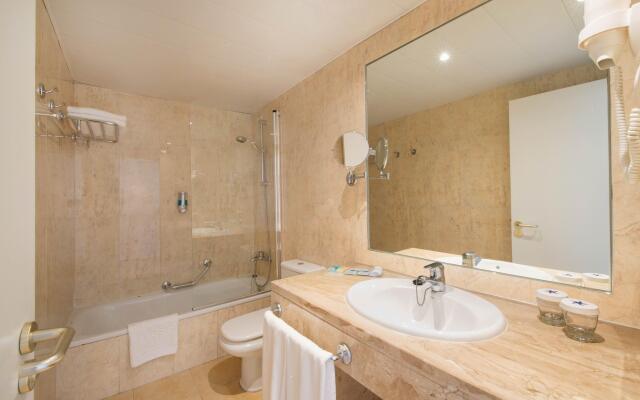 Iberostar Waves Ciudad Blanca