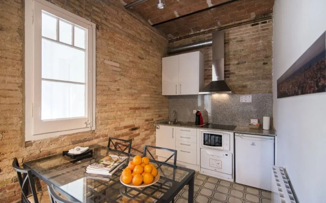 Happy People Gaudi Sant Pau Apartments