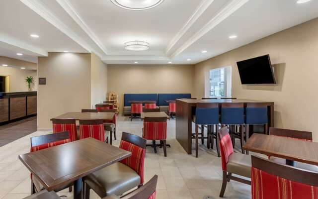 Comfort Suites
