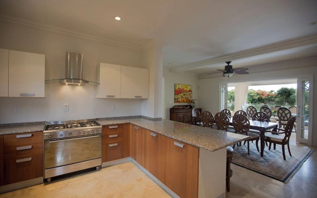 'sweet Dream' Villa w/ Private Pool in Sugar Hill!