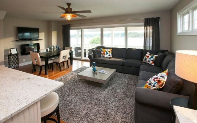 Swing Bridge Condo - Unit 10