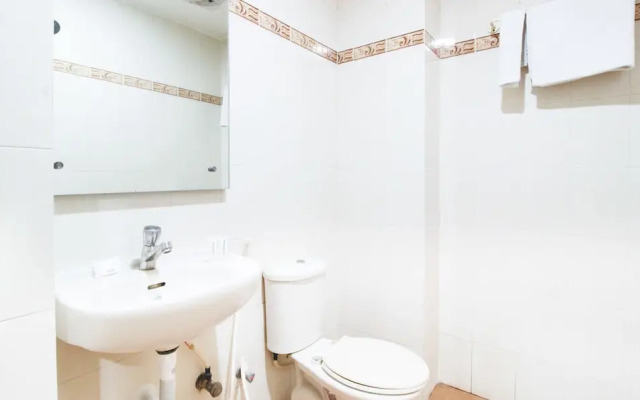Imax Inn by OYO Rooms