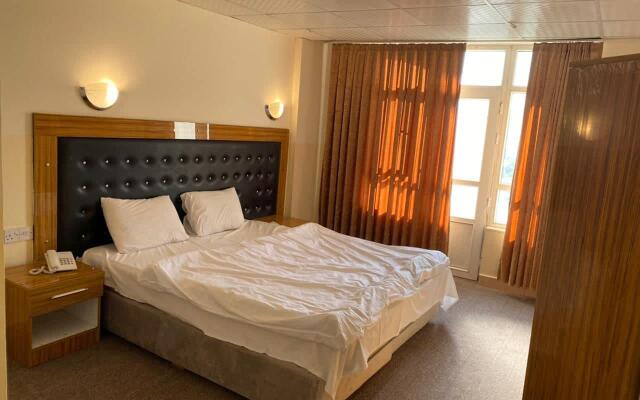 Jotyar Hotel