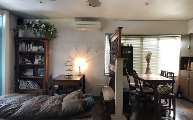 Guesthouse B&B Nekonojimusyo - Hostel, Caters to Women