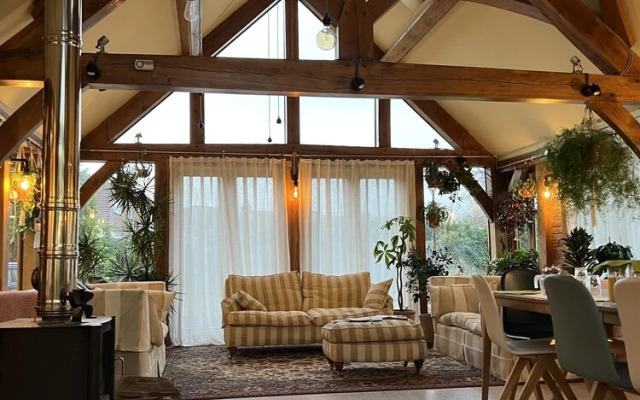 Heathrow Cottages B&B