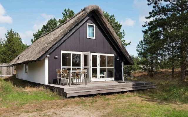 6 Person Holiday Home in Romo