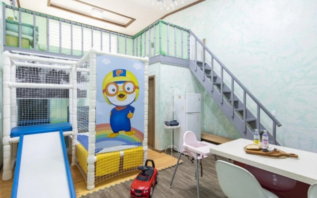 Gapyeong Kkori Star Kids Pool Villa