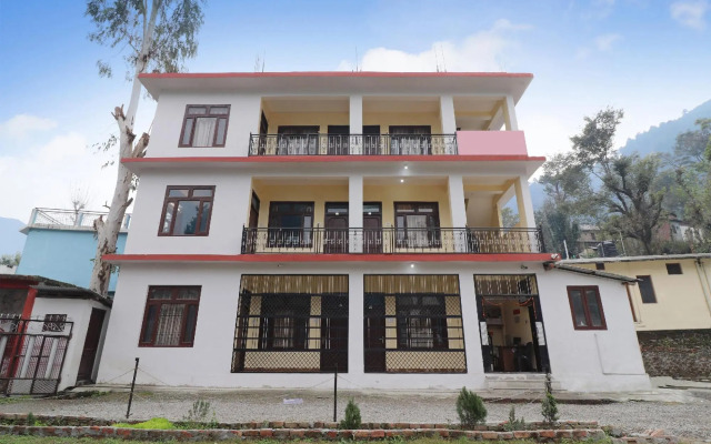 OYO 24695 Hotel Comfort Inn