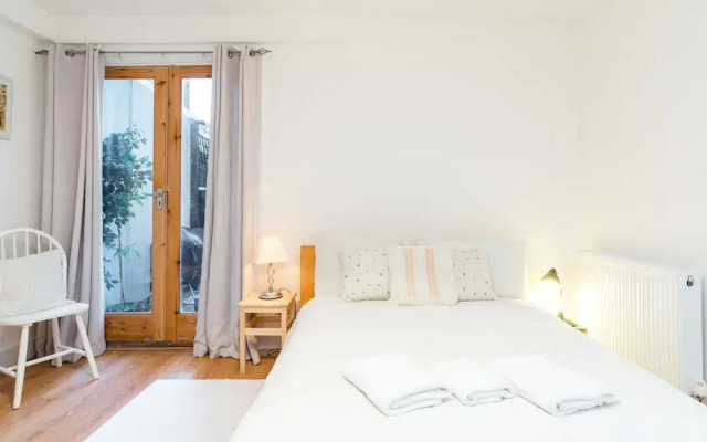 NEW Stylish 1 Bedroom Flat With Garden London